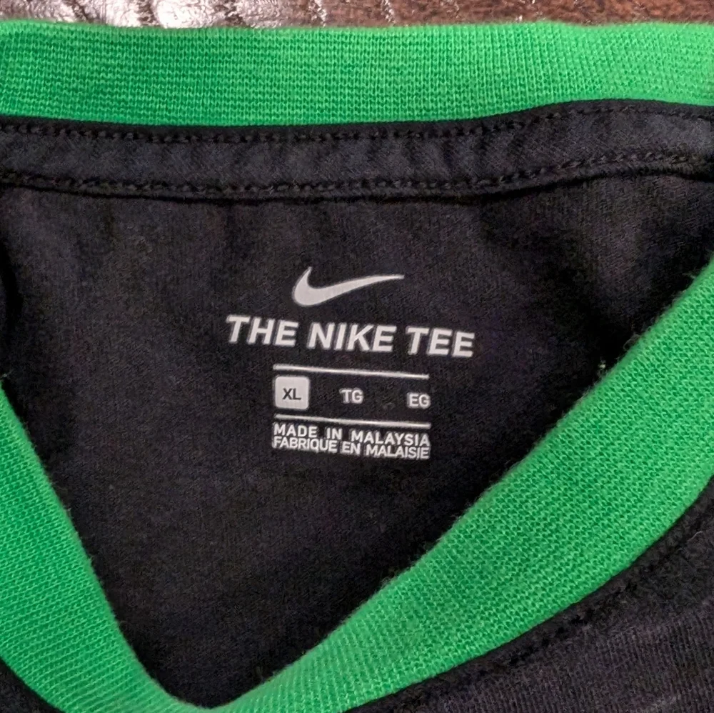 Nike Just Do It Color Block Tee - Picture 4 of 8